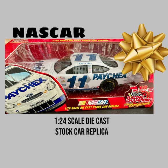 CHRISTMAS EXTRAVAGANZA GIVEAWAY - Picture 2 of 2